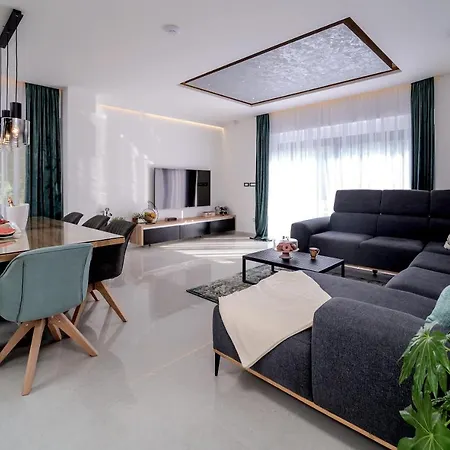 Oriolus Split Villa *