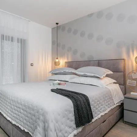 Oriolus Split Villa *