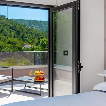 Oriolus Split Villa Srinjine