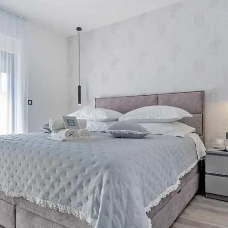 Oriolus Split Villa *